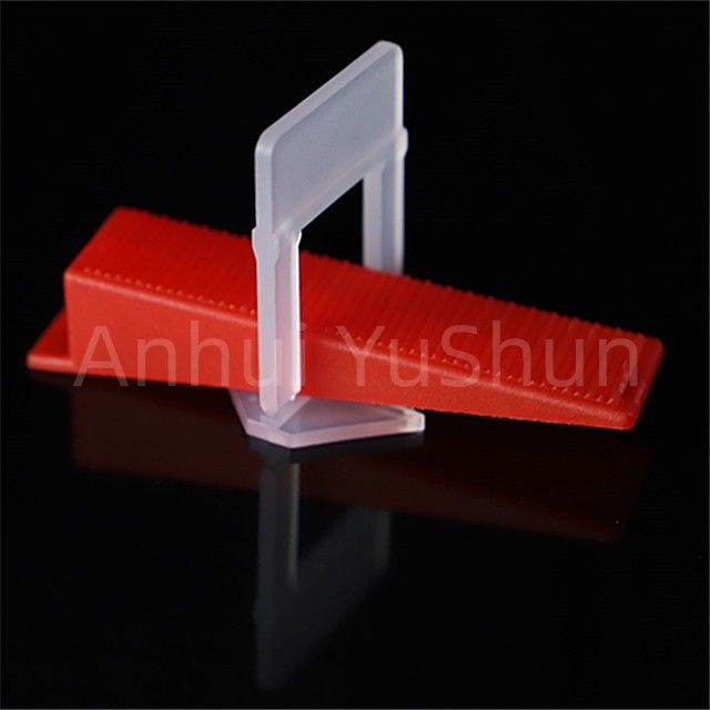 다채색 1.5mm 플라스틱 타일 평준화 클립 및 윙 바닥 및 벽에 사용