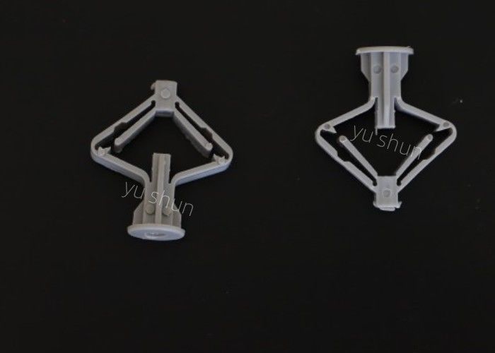 벽을 위한 에어카프트 벽 플러그 나사 M13*35mm 회색이 PP / PE 100 PC / 가방 사용