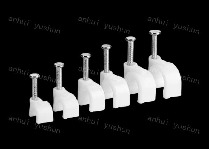 백색 플라스틱 케이블은 가방 / 박스 플라스틱 써클 전선 케이블 전체 클립 크기를 위한 4mm-25mm 폴리에스테르를 잘라냅니다